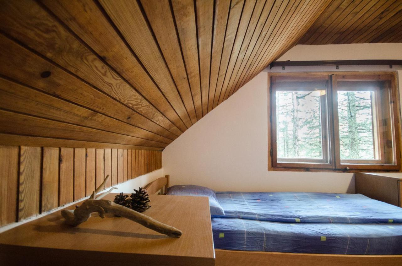 Rustic Home Tara Kaludjerske Bare Exterior photo