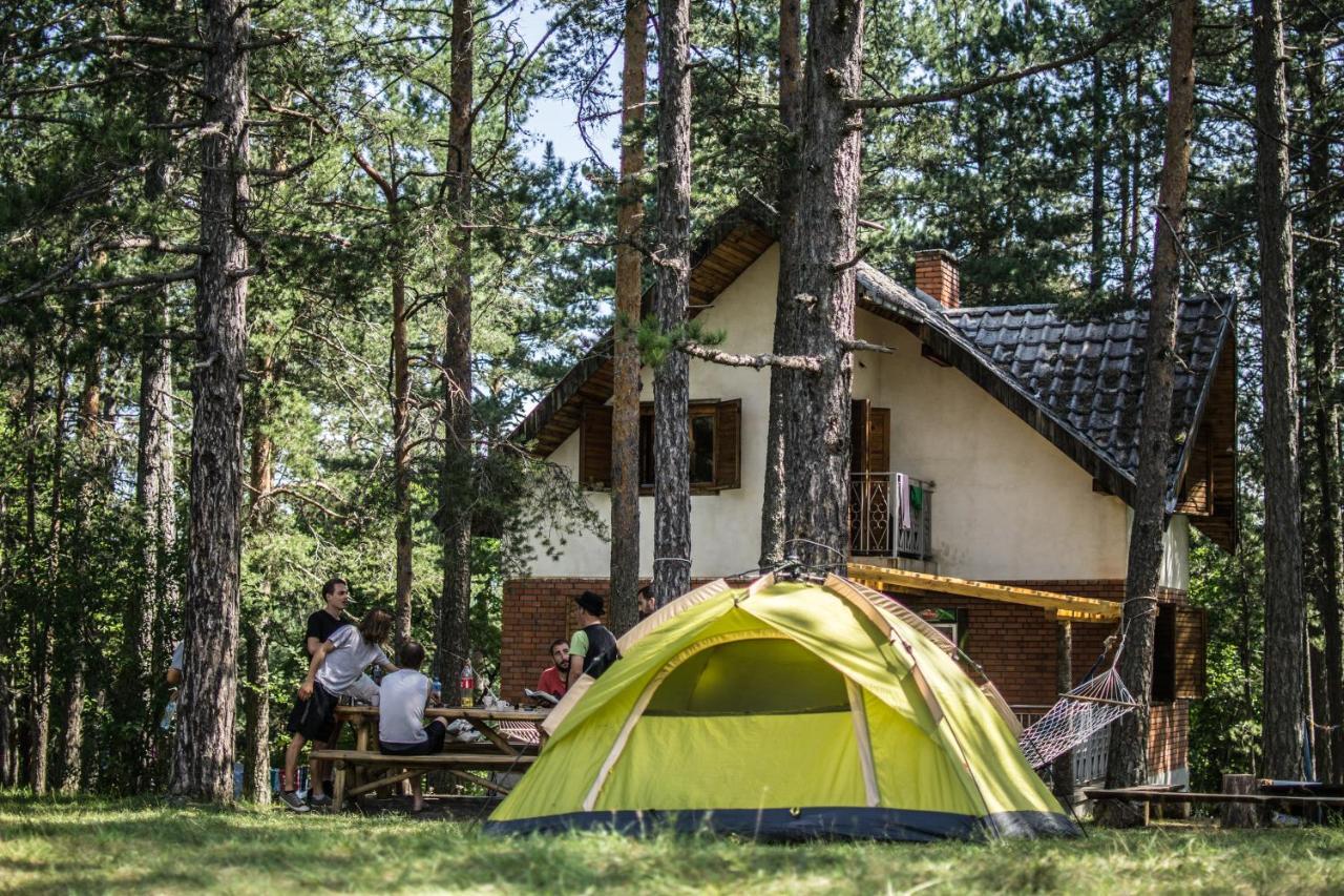 Rustic Home Tara Kaludjerske Bare Exterior photo